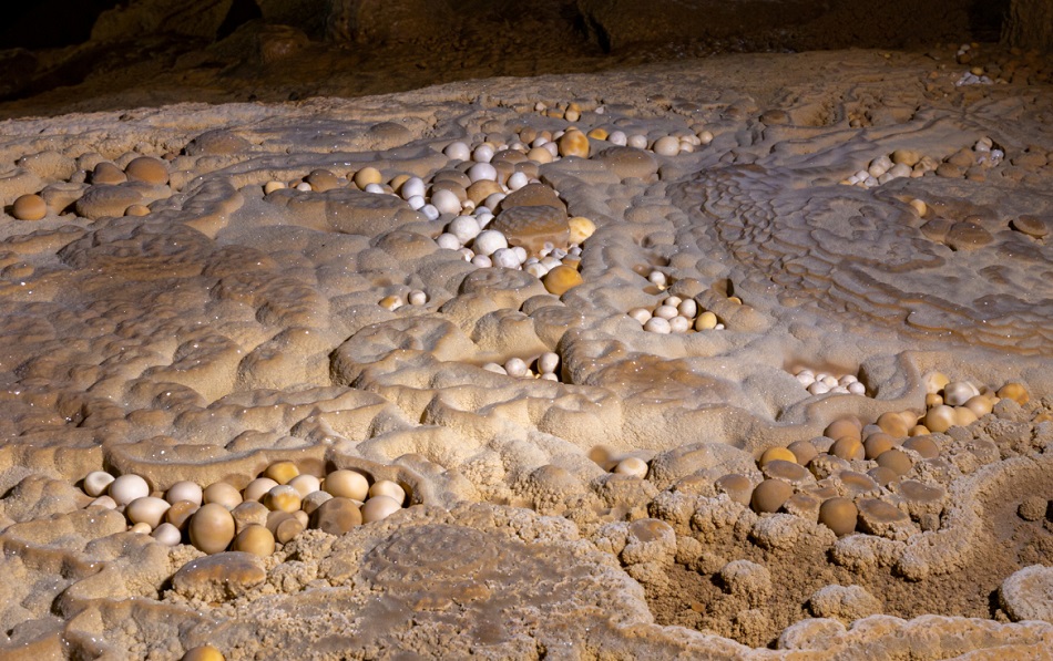 hung-Thoong-cave