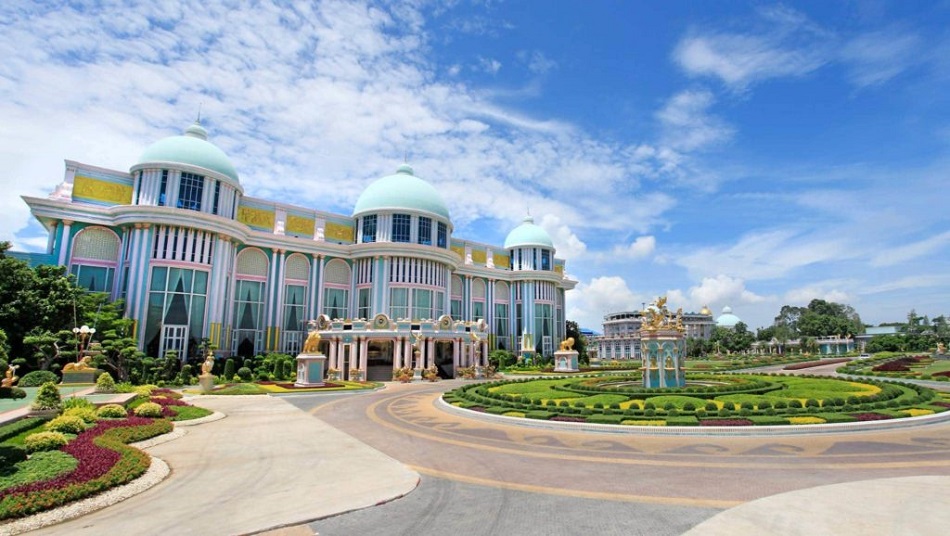 lâu-đài-tỷ-phú-thái-lan