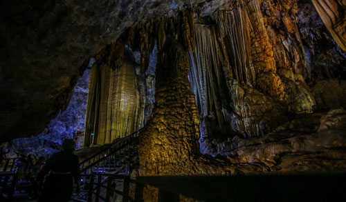 Vẻ đẹp huyền ảo của tour phong nha động Thiên Đường