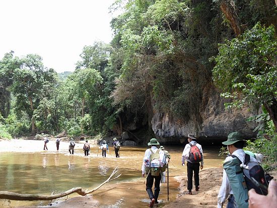 rao-thuong-hang-en-1 du lịch Quảng Bình